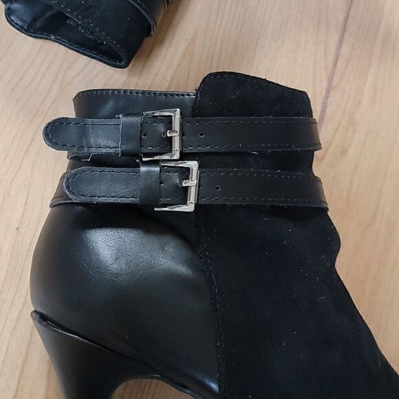 𝅺ROUGE HELIUM BLACK STRAPPY ANKLE BOOTS, SIZE 9 - Picture 10 of 12